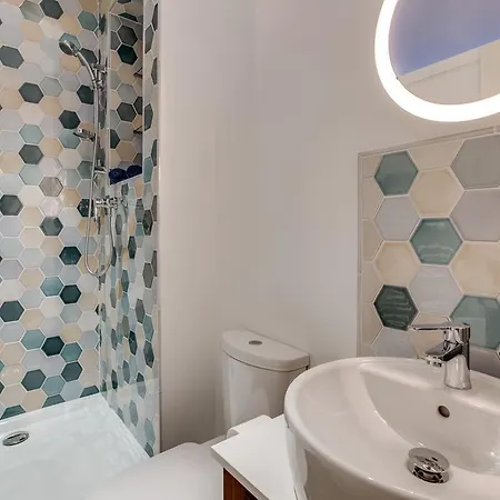 La Casa Nissarte - Centre Pres Gare - Wifi -parking , Confort Et Cosy Nizza